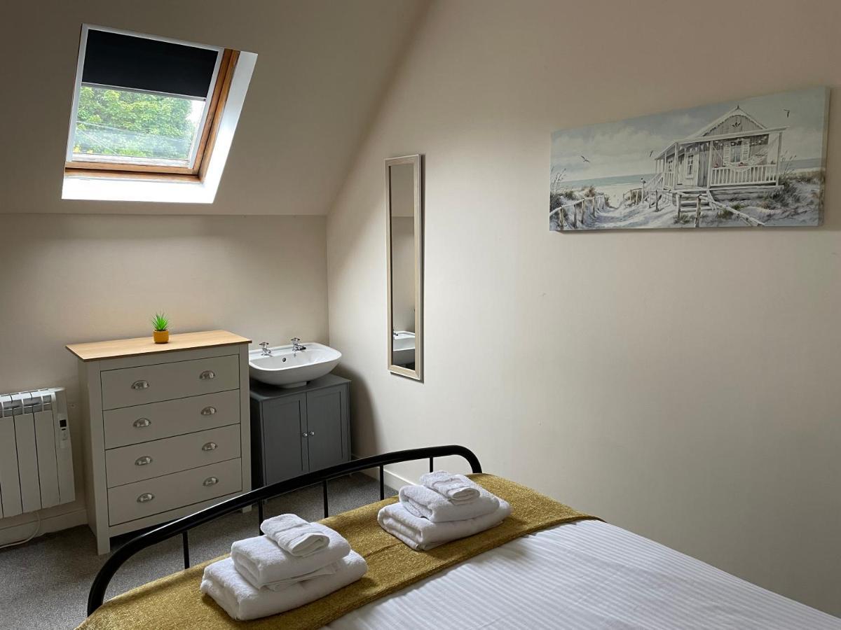 2 Bedroom Flat In Stornoway Town Centre Extérieur photo