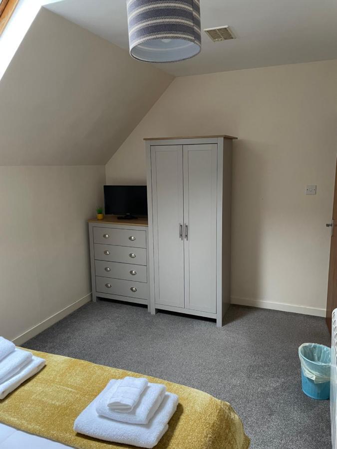 2 Bedroom Flat In Stornoway Town Centre Extérieur photo