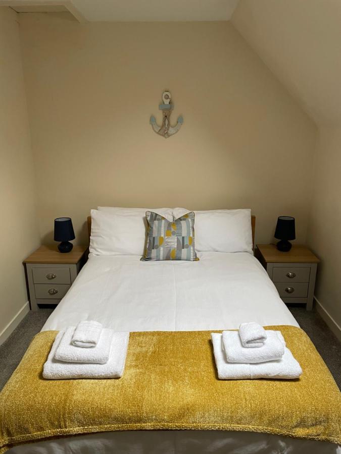 2 Bedroom Flat In Stornoway Town Centre Extérieur photo